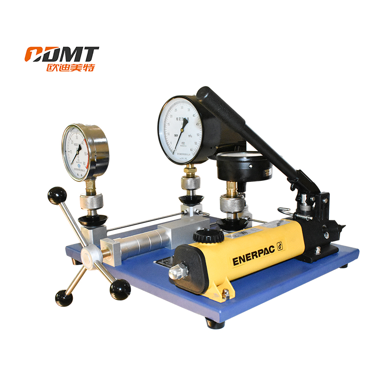 Pressure Gauge Calibrator